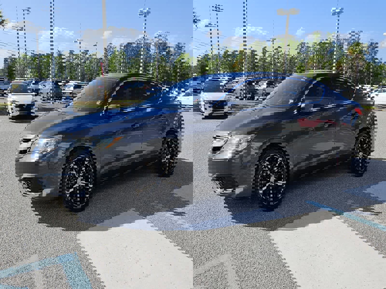 Used 2016 Acura ILX w/ Technology Plus Package image 2