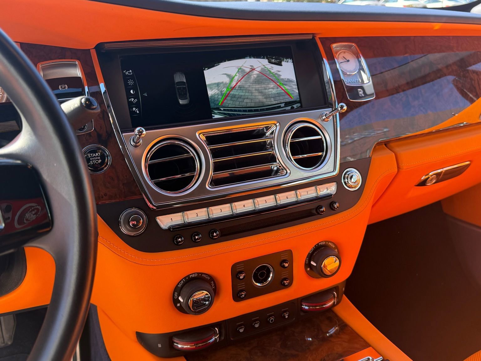 Used 2018 Rolls-Royce Dawn image 36