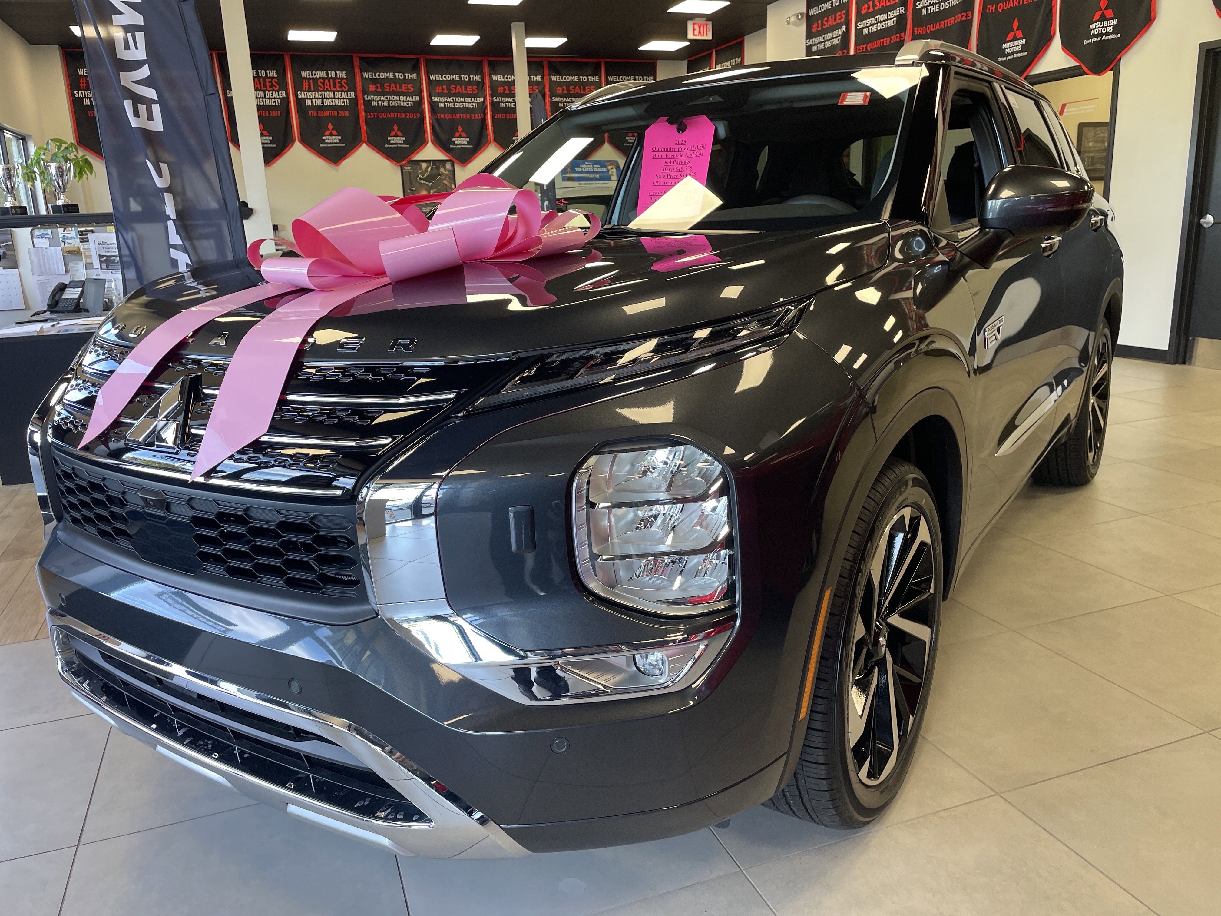 New 2025 Mitsubishi Outlander SEL image 3