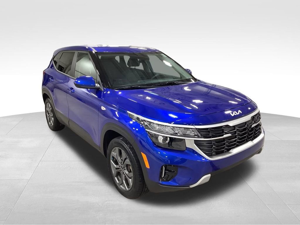 Certified 2024 Kia Seltos LX image 3