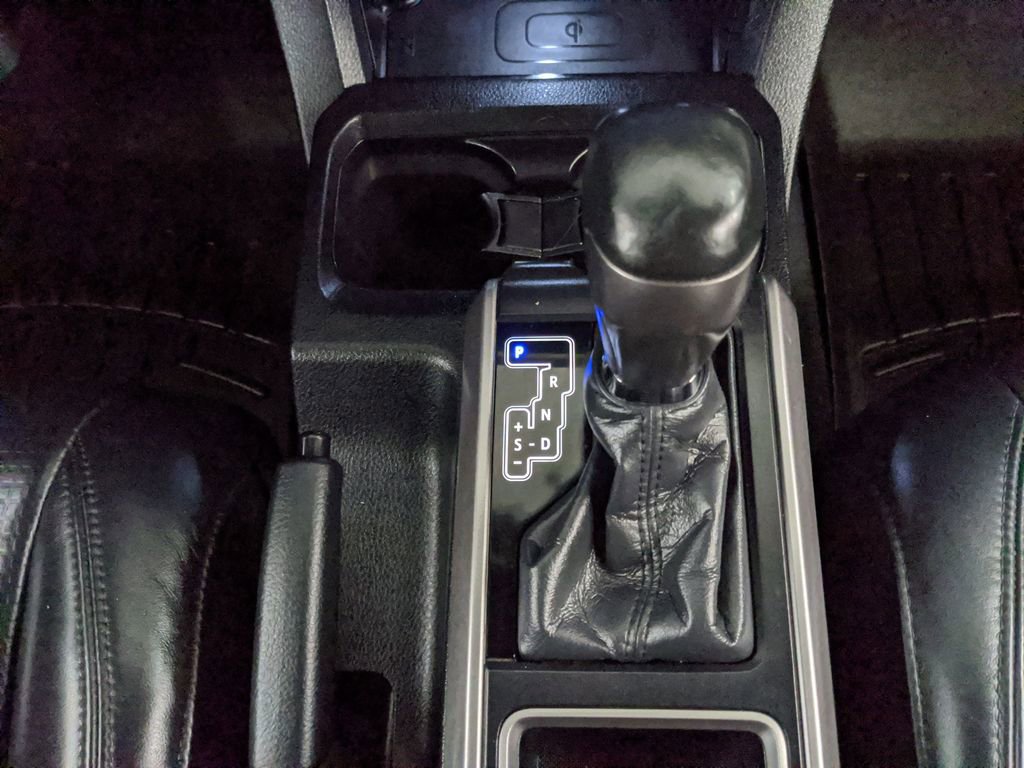 Used 2020 Toyota Tacoma Limited AWD/4WD image 11