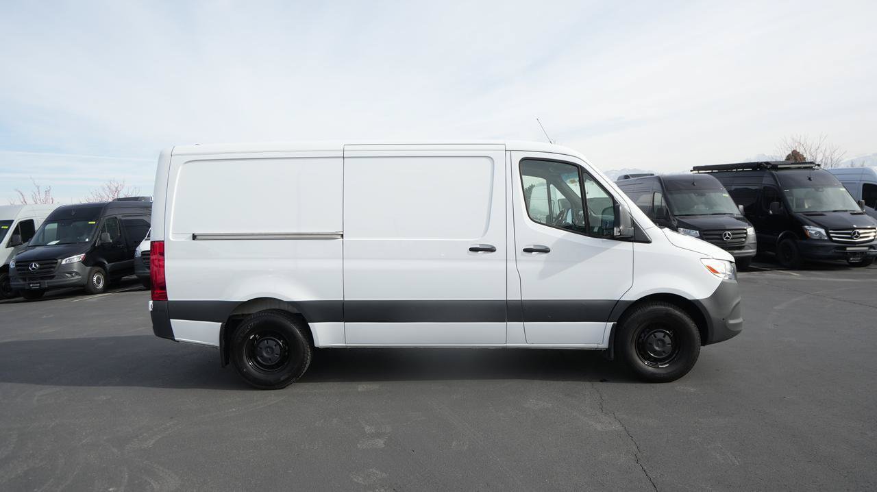 Used 2025 Mercedes-Benz Sprinter 2500 image 5