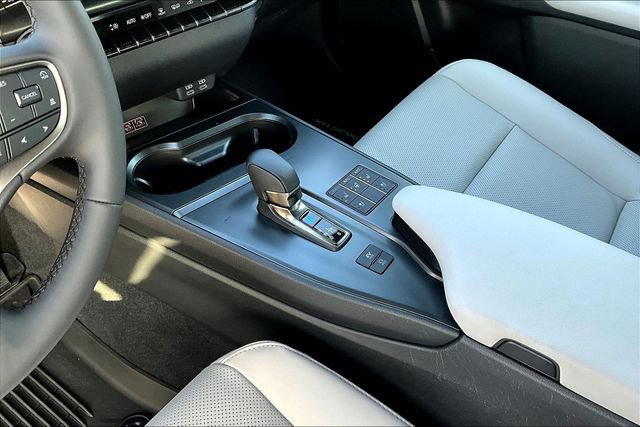 Certified 2025 Lexus UX 300h AWD w/ Accessory Package (Z1) image 18