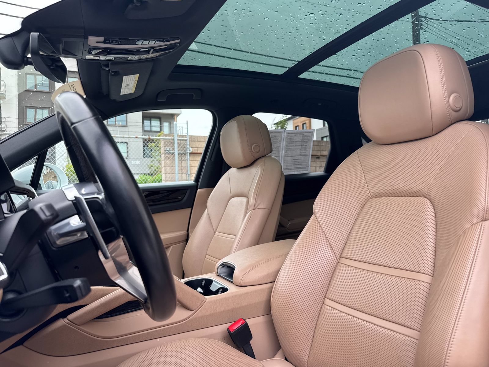 Certified 2022 Porsche Cayenne E-Hybrid AWD/4WD image 5