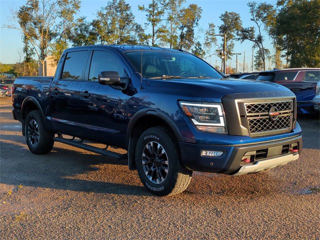 Used 2020 Nissan Titan PRO-4X w/ Pro-4x Convenience Package image 3