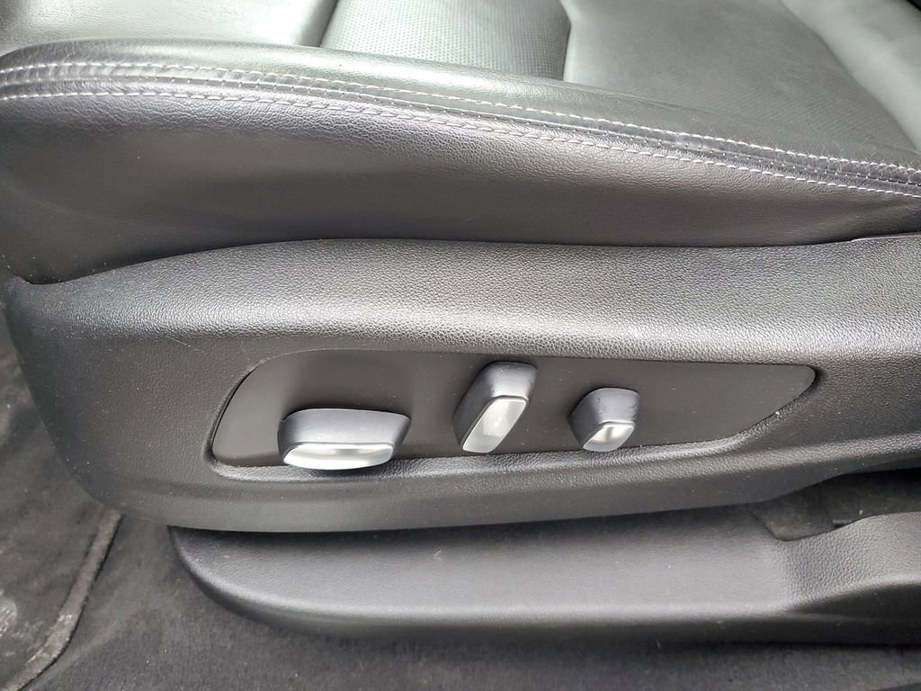 Certified 2024 Cadillac XT5 Premium Luxury image 8