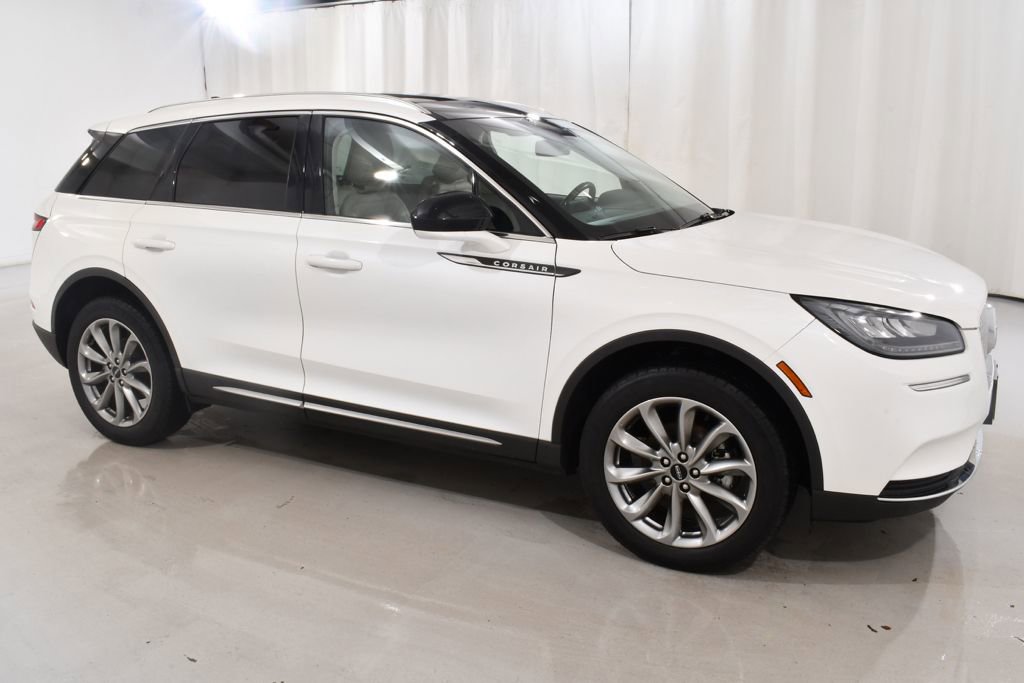 Used 2022 Lincoln Corsair AWD w/ Premium Package image 5
