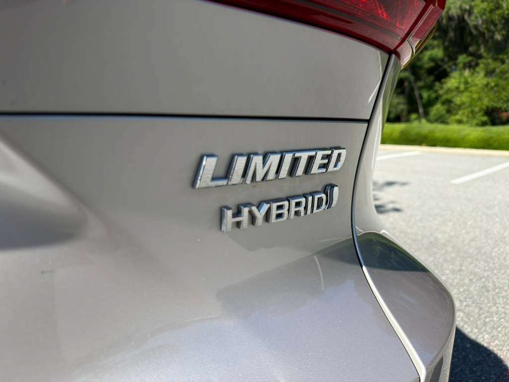 Used 2022 Toyota Venza Limited w/ Advanced Technology Package AWD/4WD image 28
