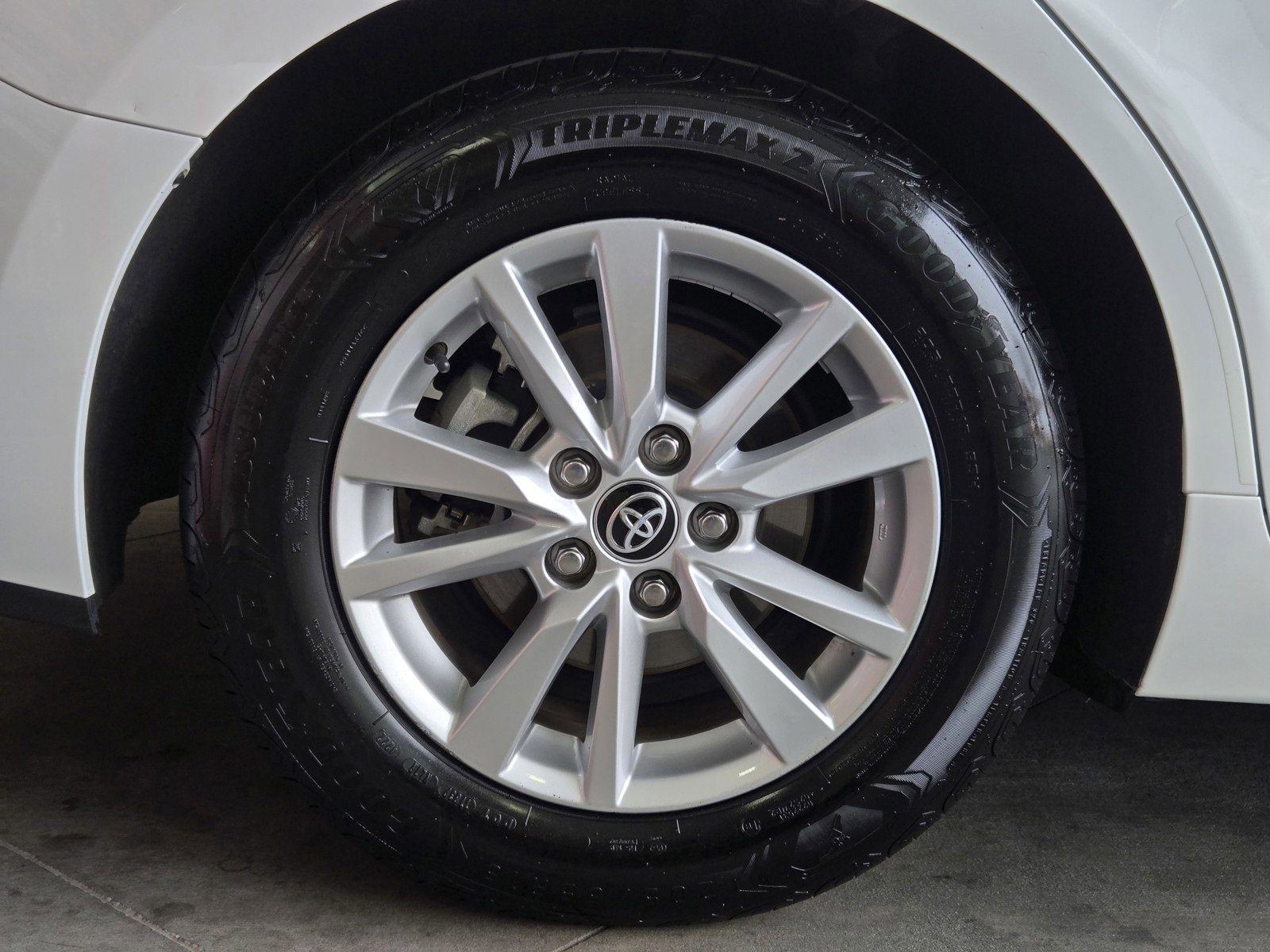 Certified 2025 Toyota Camry LE image 5