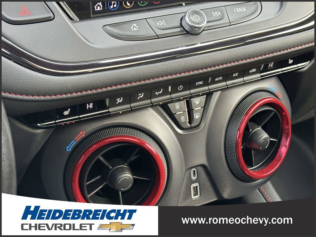 Used 2019 Chevrolet Blazer RS w/ Sun and Wheels Package image 31