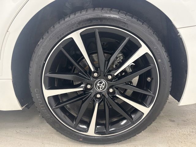 Used 2019 Toyota Camry XSE FWD image 32