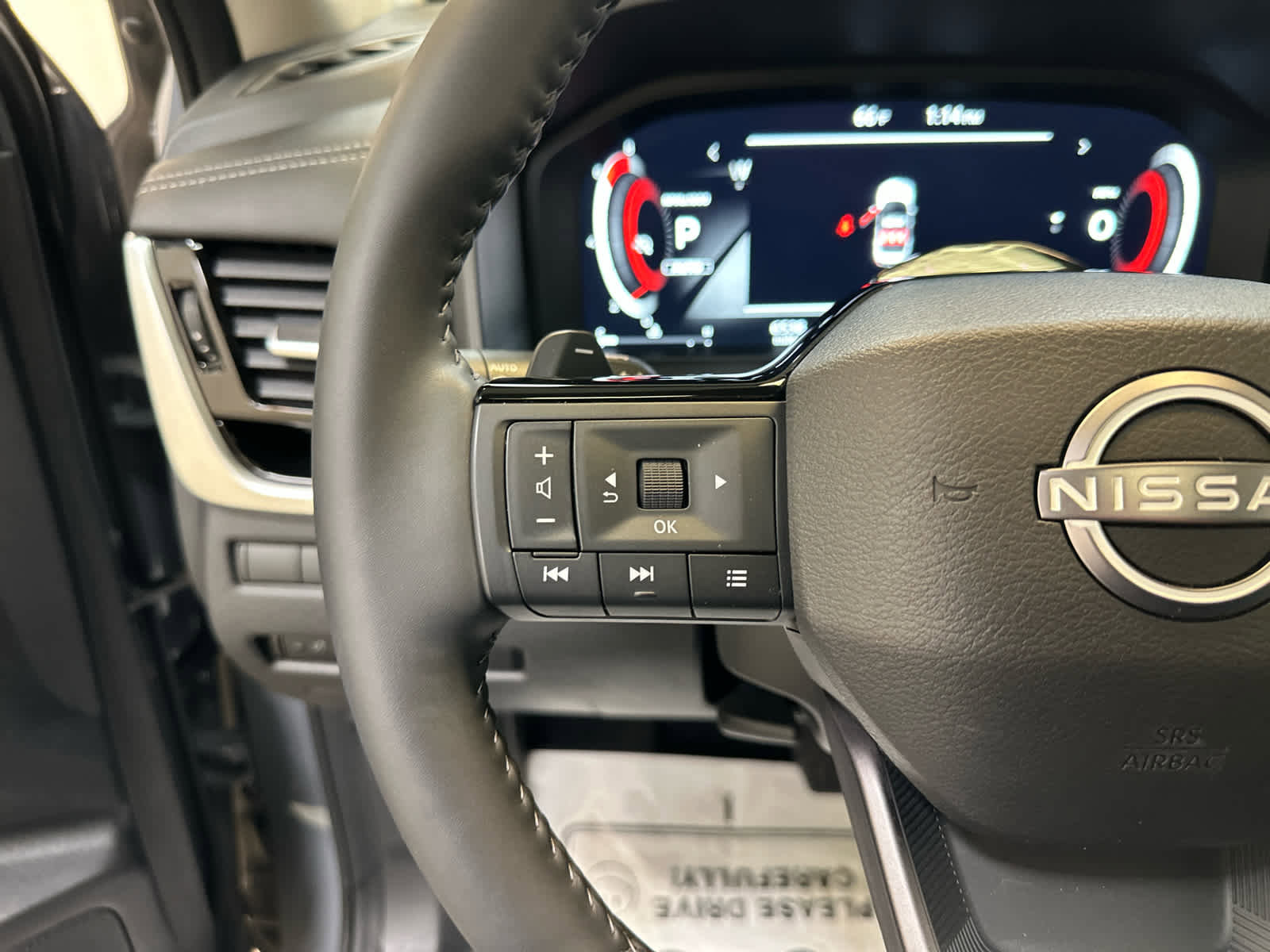 Certified 2025 Nissan Rogue SL w/ Tech Package image 21