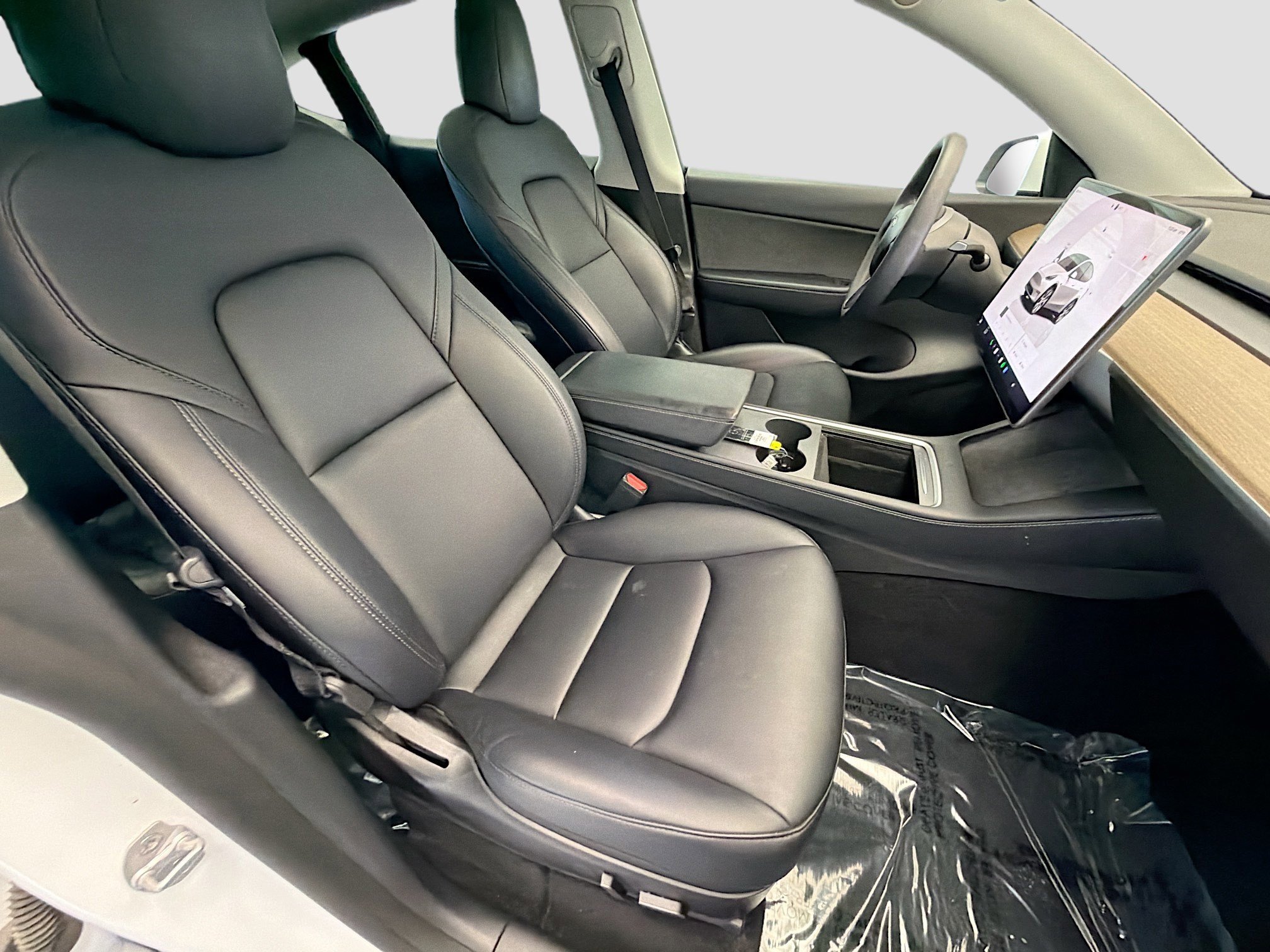 Used 2022 Tesla Model Y Long Range image 15