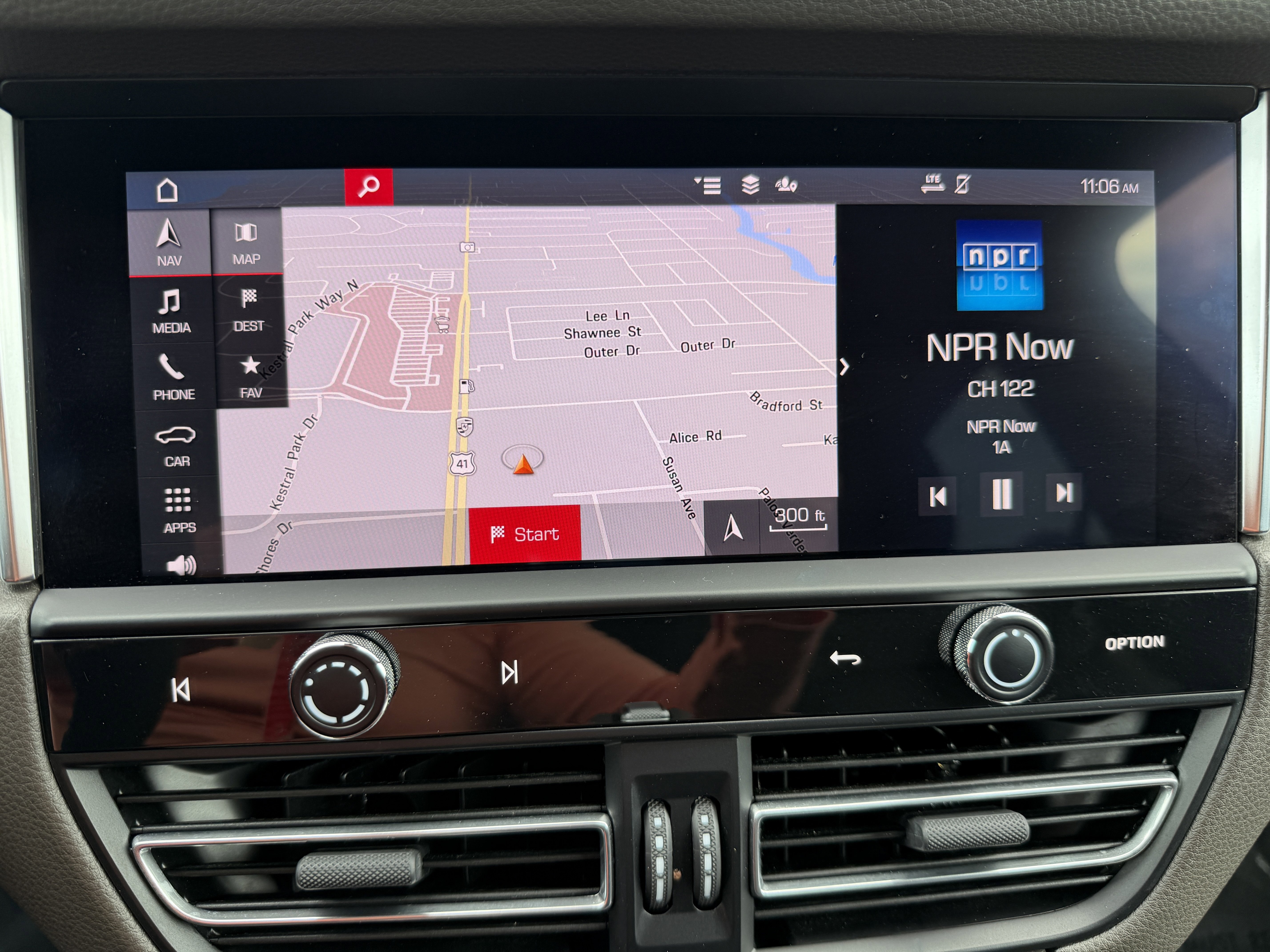 Certified 2022 Porsche Macan image 29