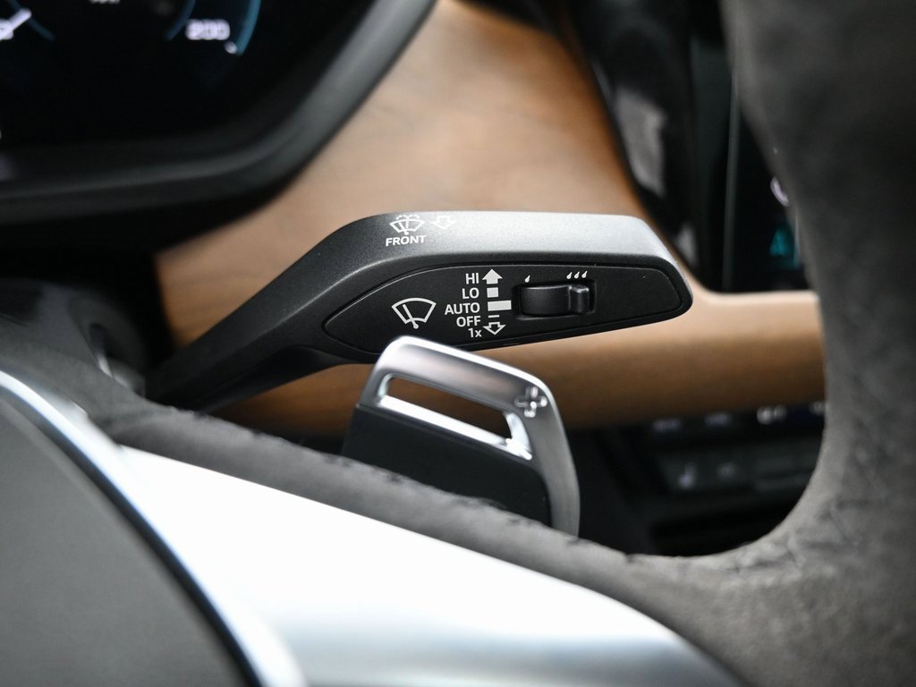 Used 2022 Audi e-tron GT Premium Plus image 17