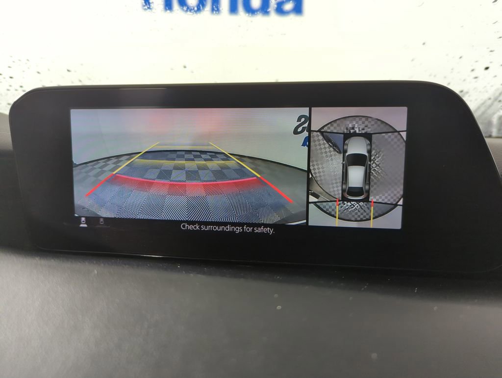 Used 2021 MAZDA MAZDA3 Hatchback w/Premium Plus Pkg image 15