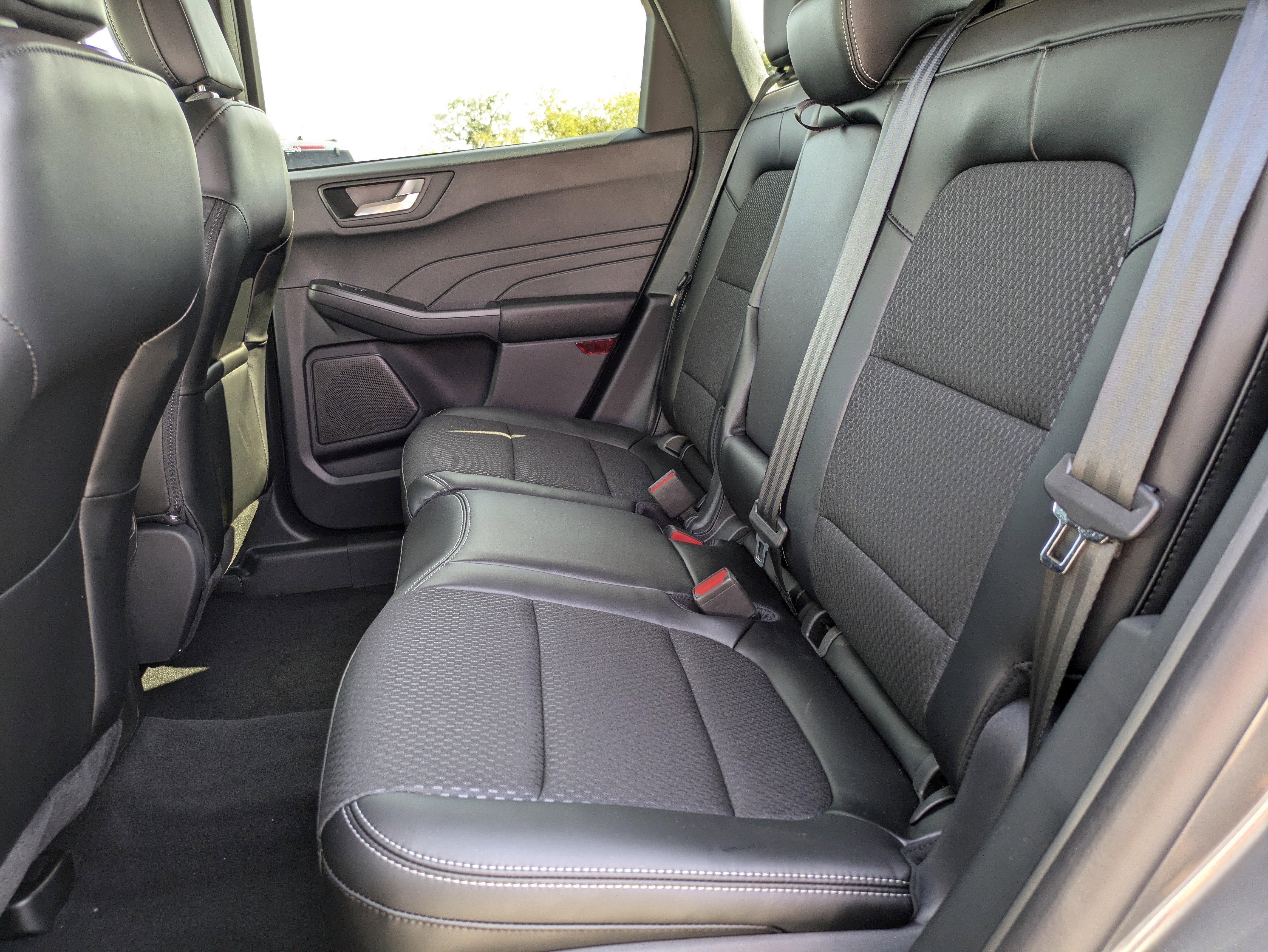 New 2025 Ford Escape SE image 15