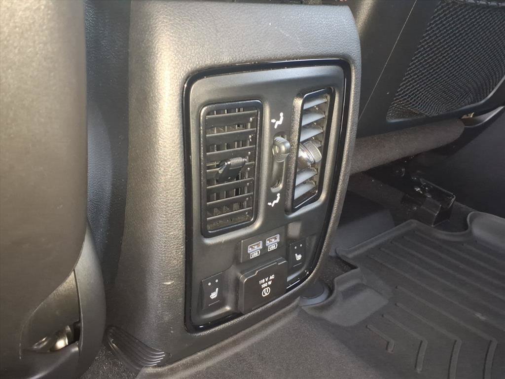 Used 2021 Dodge Durango R/T w/ Tow 'N Go Package AWD/4WD image 17