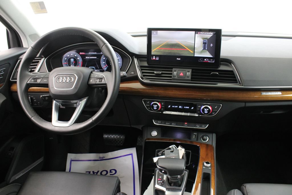 Used 2023 Audi Q5 2.0T Premium Plus w/ Premium Plus Package AWD/4WD image 9
