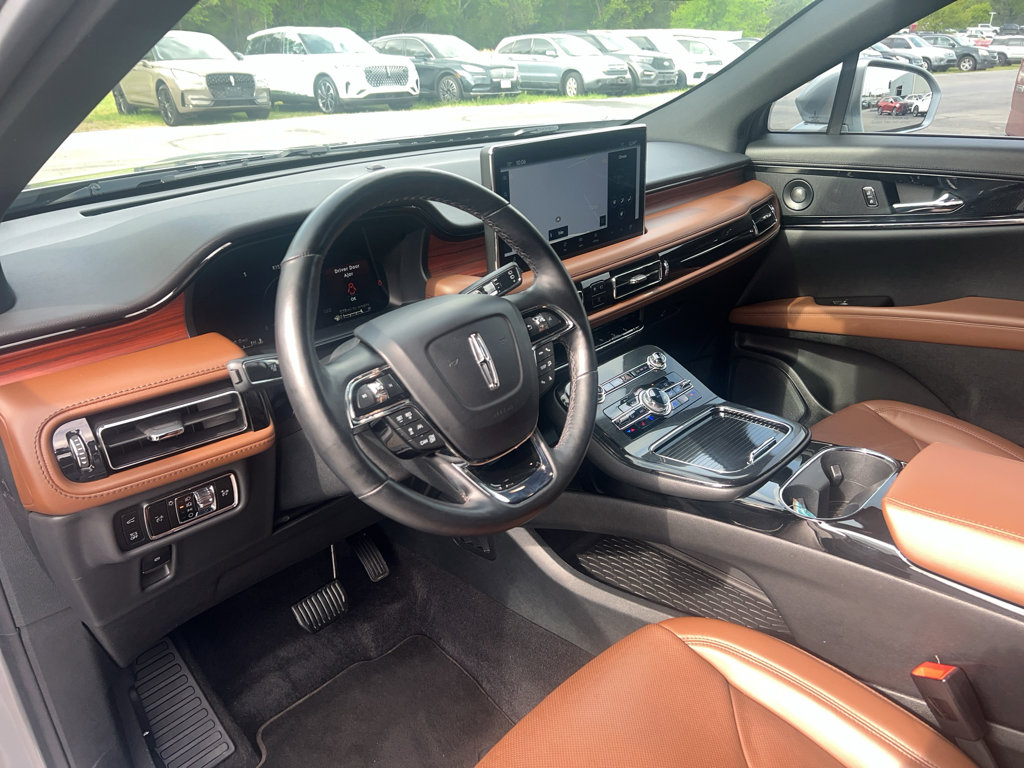 Certified 2023 Lincoln Nautilus Reserve w/ Equipment Group 201A image 12