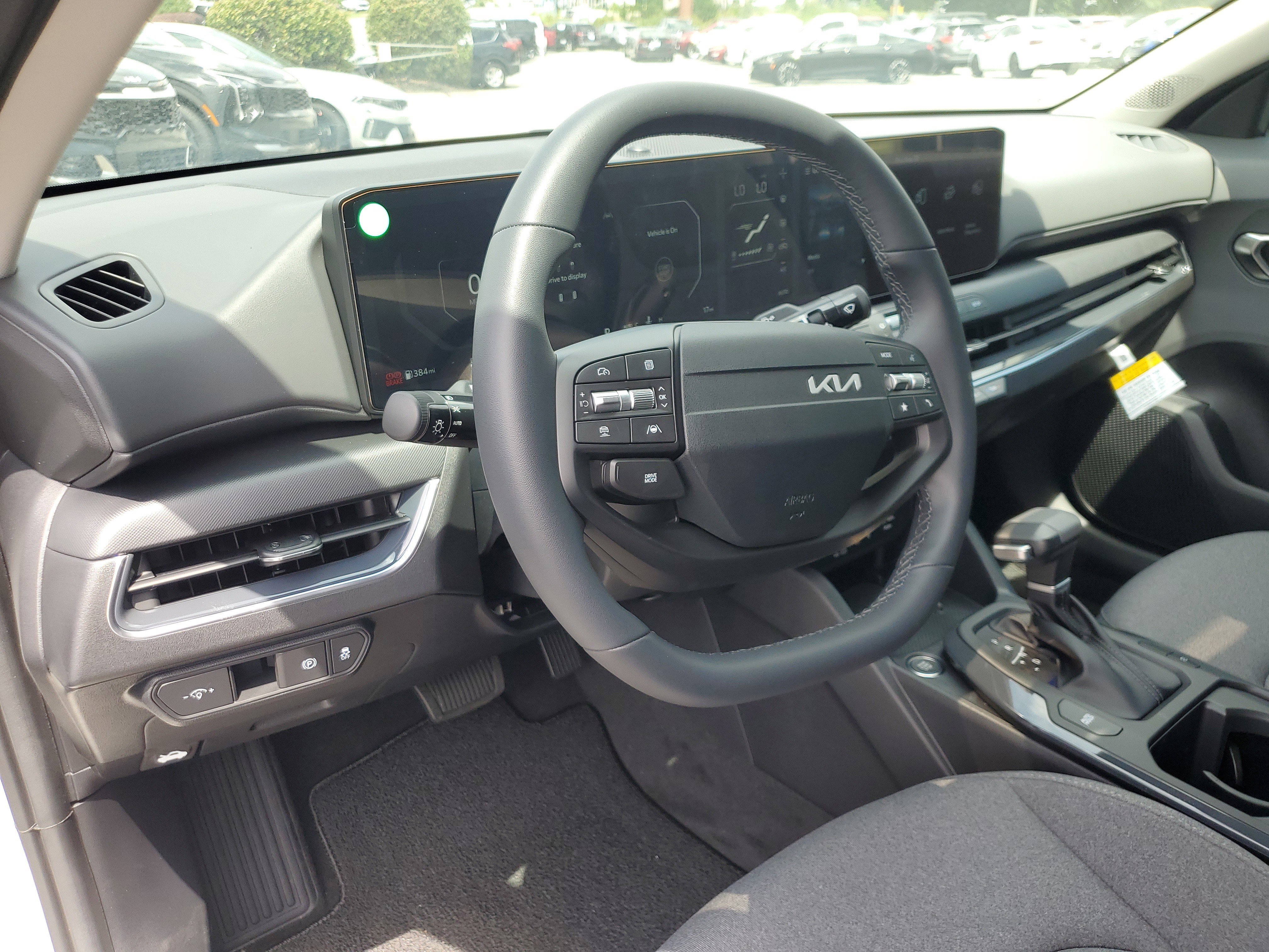 New 2025 Kia K4 EX image 15