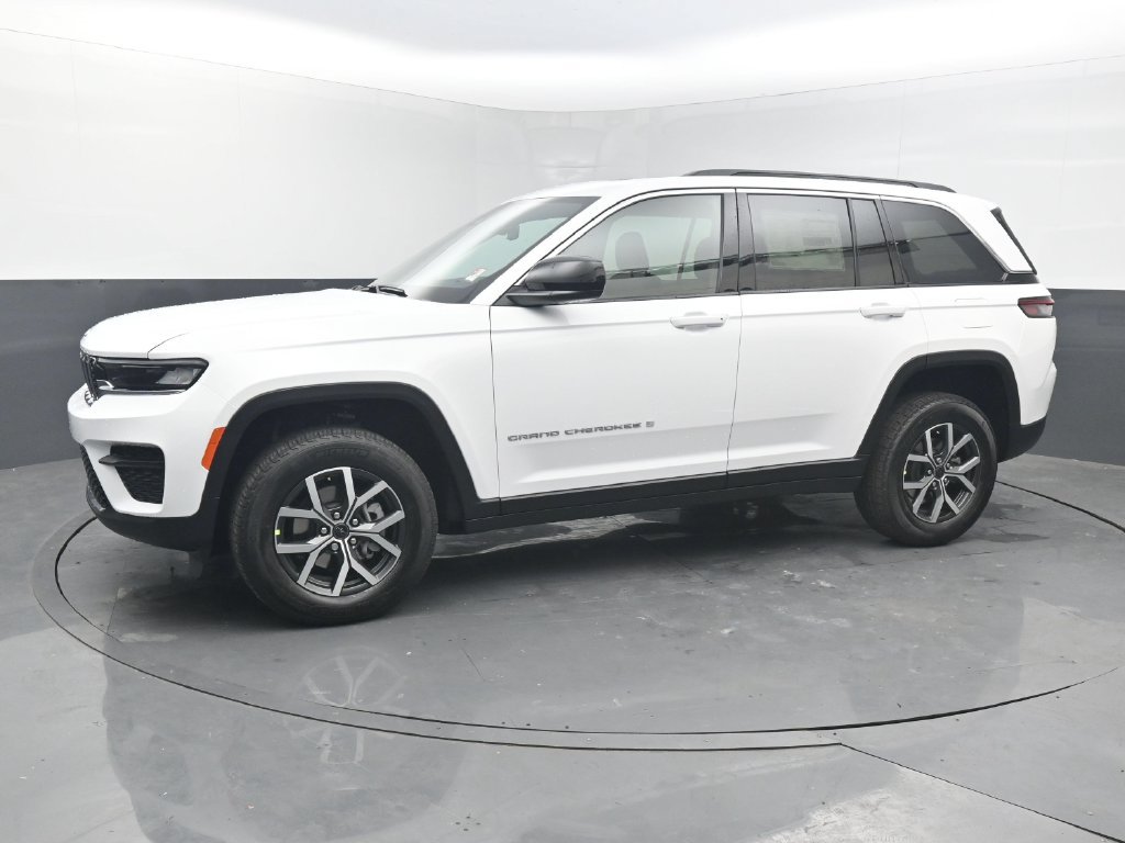 New 2027 Jeep Grand Cherokee Laredo X AWD/4WD image 23