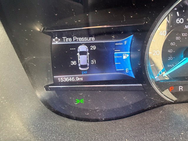 Used 2017 Ford Explorer XLT w/ Equipment Group 202A AWD/4WD image 13