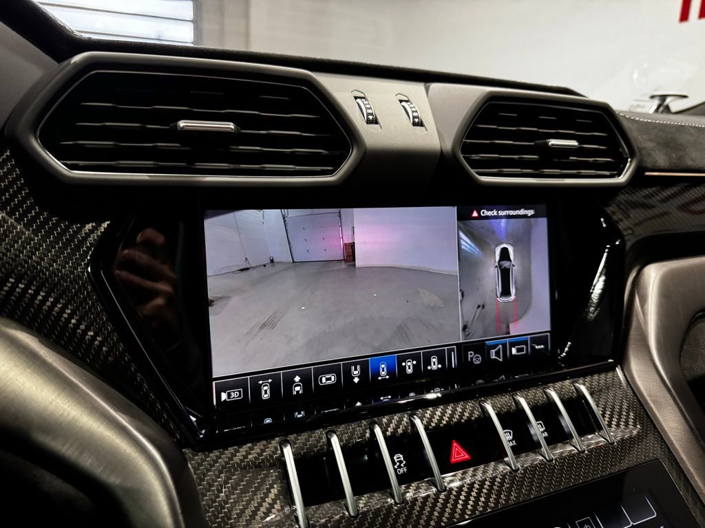 Used 2024 Lamborghini Urus Performante image 54