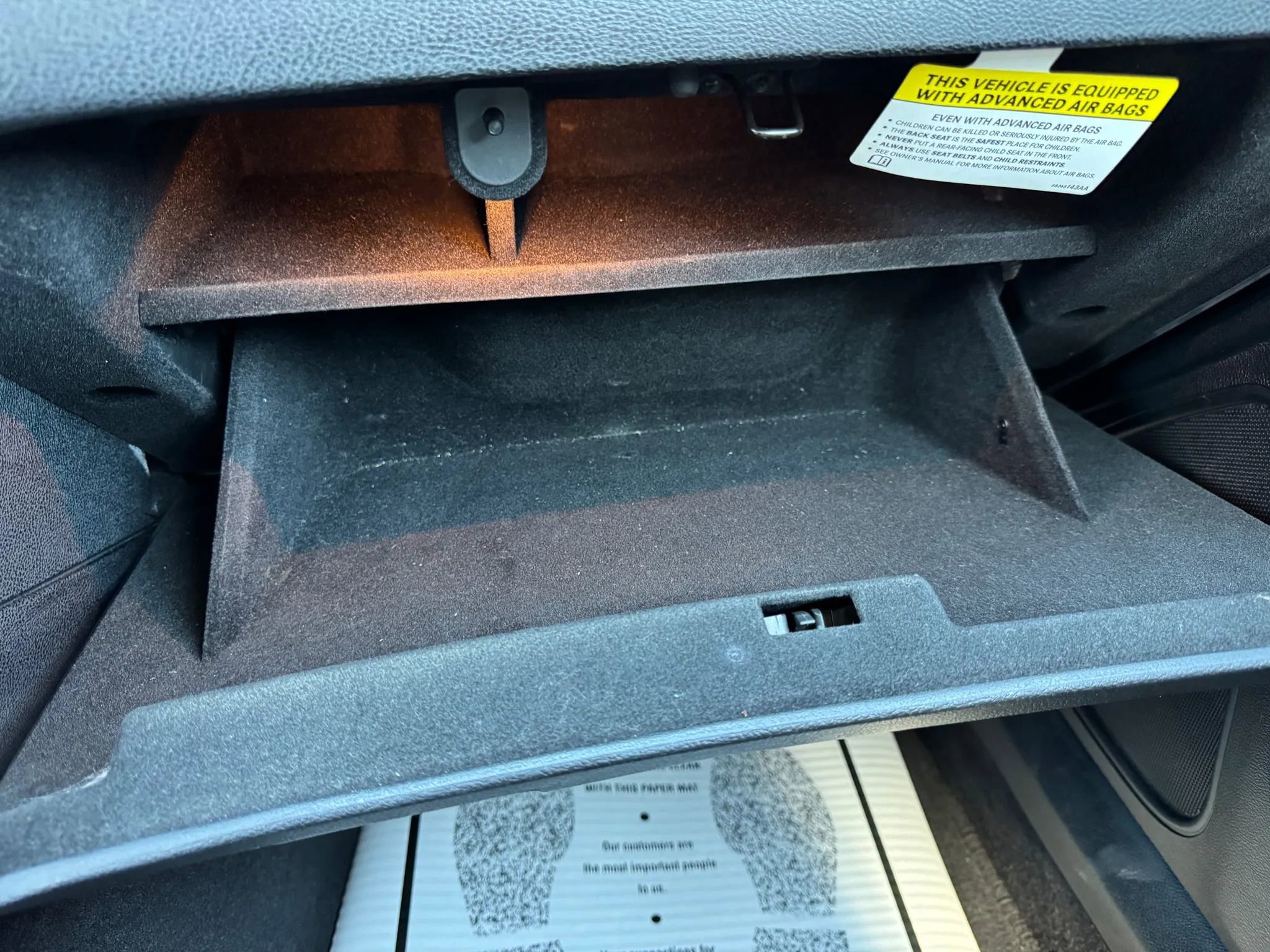 Used 2017 Chrysler 300 Limited image 31