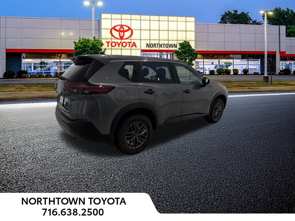 Used 2023 Nissan Rogue S image 11