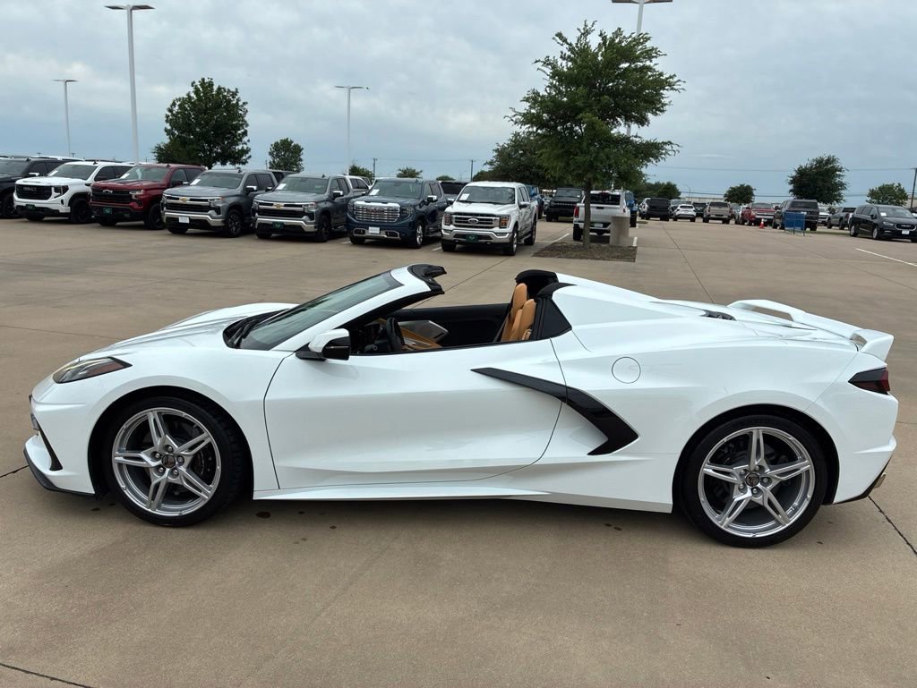Used 2021 Chevrolet Corvette Stingray Premium Conv w/ Z51 Performance Package RWD image 6