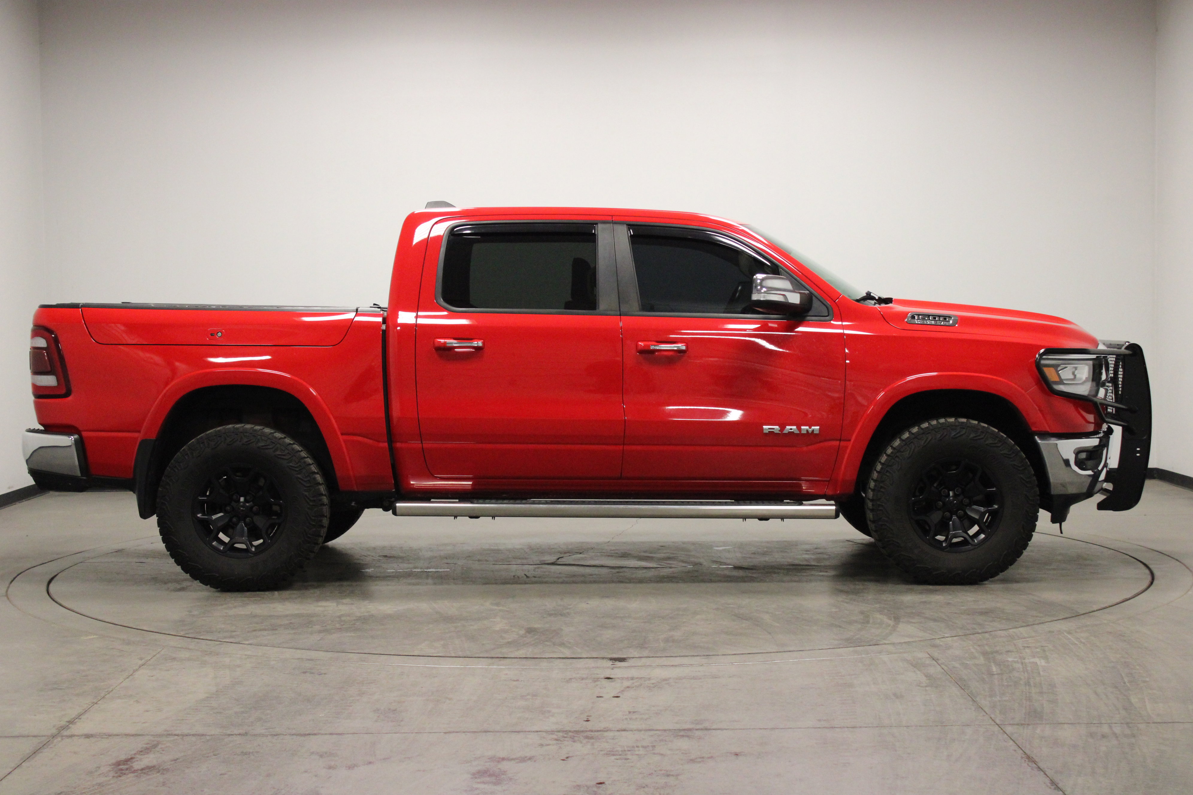 Used 2019 RAM 1500 Laramie image 9