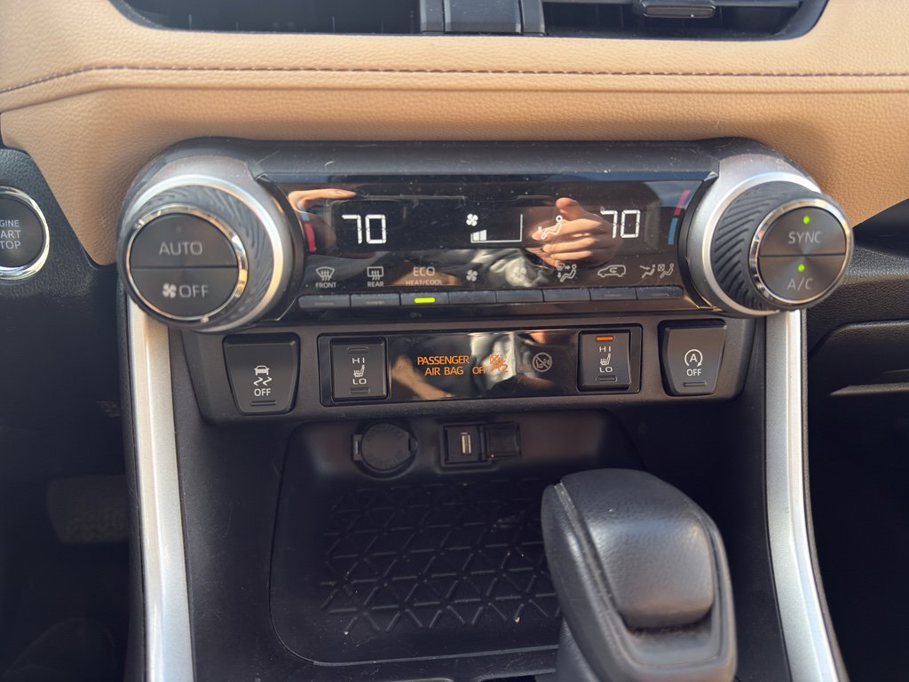 Used 2022 Toyota RAV4 XLE image 16