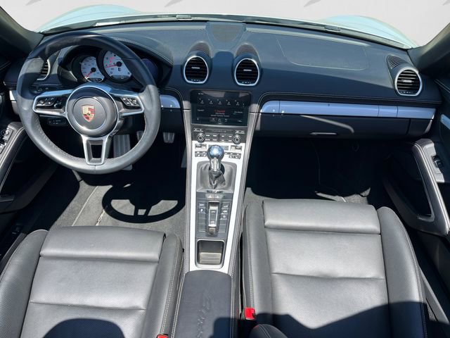 Used 2024 Porsche 718 Boxster RWD image 12