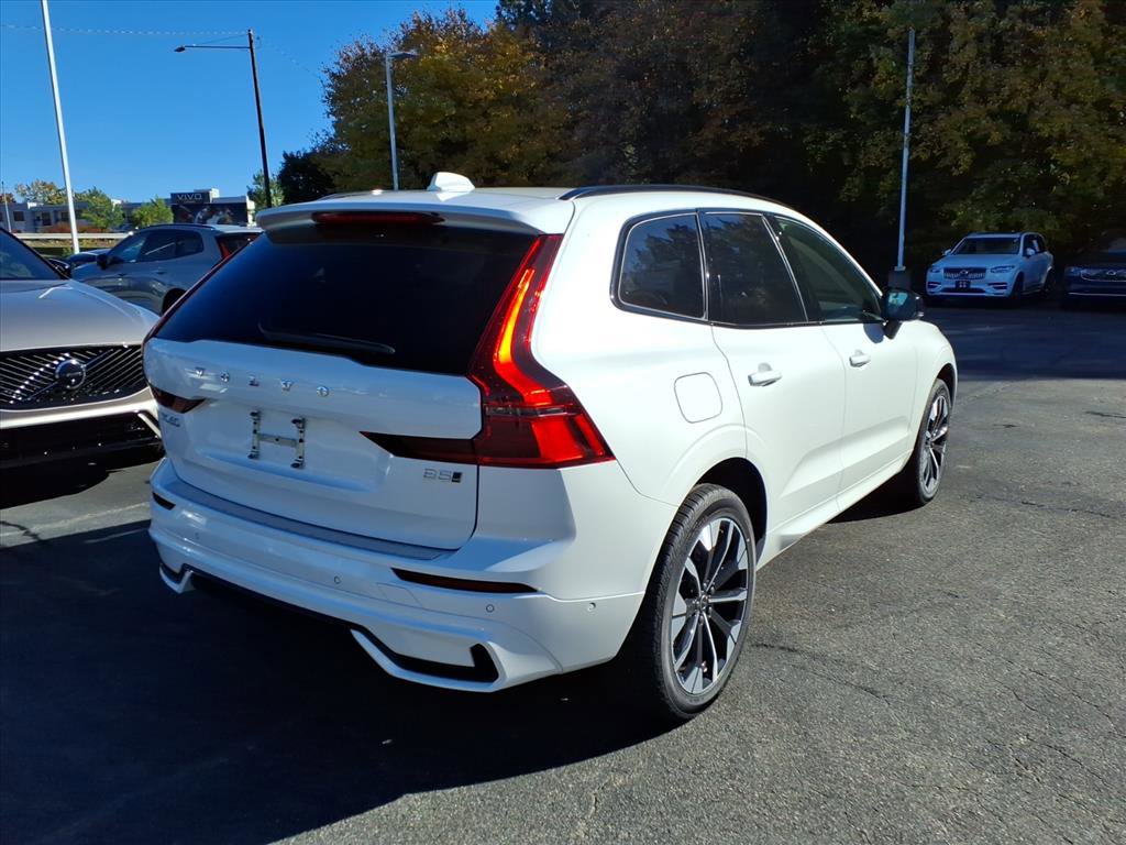 New 2026 Volvo XC60 B5 Ultra w/ Protection Package Premier image 3