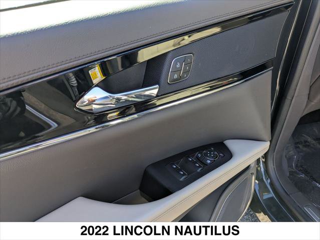 Certified 2022 Lincoln Nautilus AWD w/ Premium Package image 11