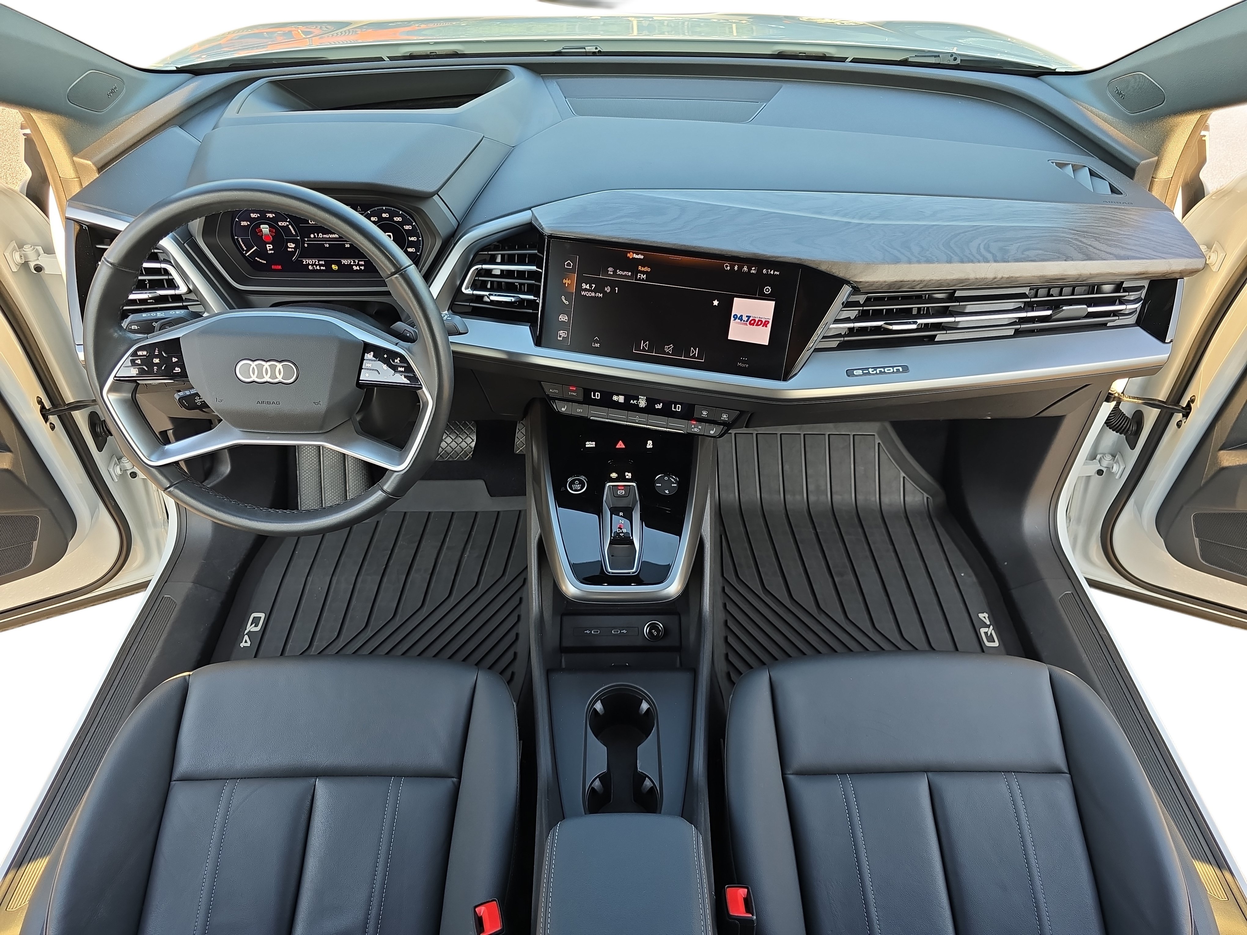Used 2023 Audi Q4 e-tron Prestige w/ Black Optic Package AWD/4WD image 9
