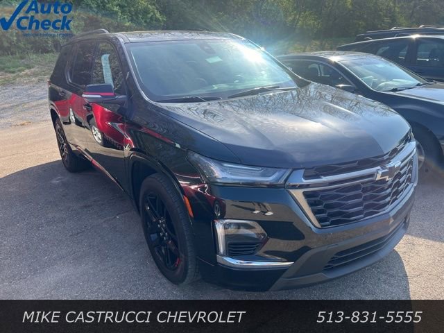 Used 2023 Chevrolet Traverse Premier w/ Redline Edition image 2