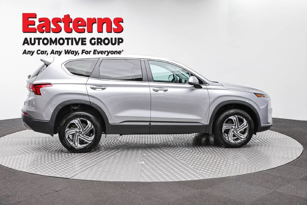 Used 2023 Hyundai Santa Fe SE AWD/4WD image 5