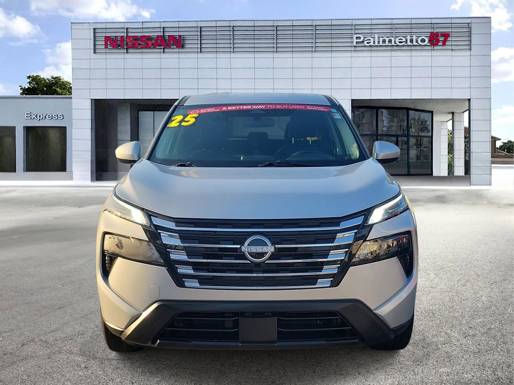 Certified 2025 Nissan Rogue SV FWD image 2