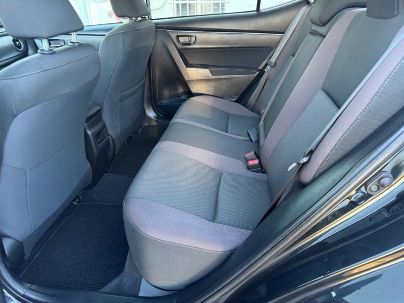 Used 2018 Toyota Corolla LE FWD image 15