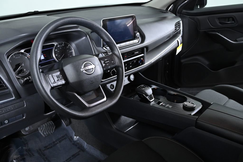 Certified 2025 Nissan Rogue S image 12