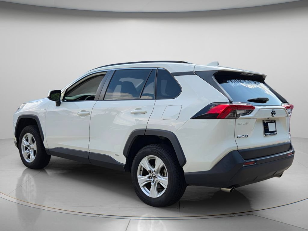 Used 2019 Toyota RAV4 LE w/ Carpet Mat Package AWD/4WD image 6