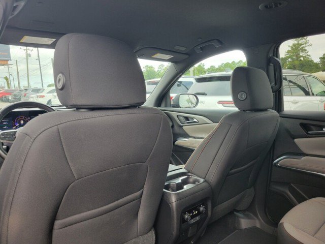Used 2025 Chevrolet Traverse LT w/ Driver Confidence Package FWD image 25