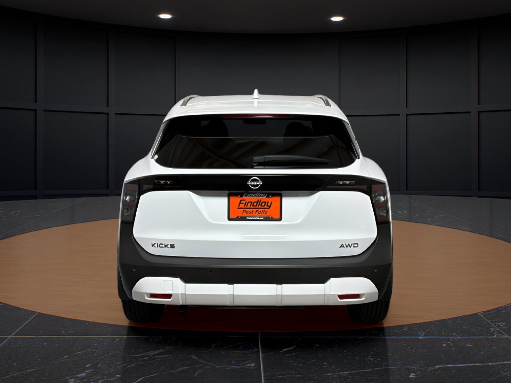 Used 2025 Nissan Kicks SV w/ SV Premium Package AWD/4WD image 4