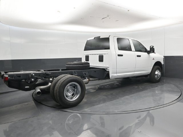 New 2026 RAM 3500 Tradesman w/ Chrome Appearance Group A AWD/4WD image 3