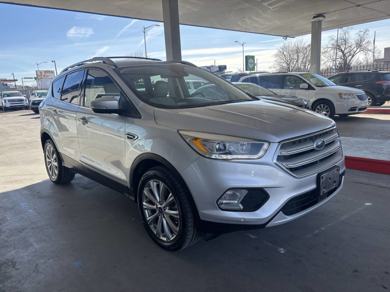 Used 2018 Ford Escape Titanium w/ Ford Safe & Smart Package image 2