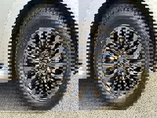 Used 2024 Nissan Armada Platinum w/ Captain's Chairs Package image 9