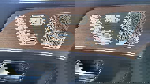 Certified 2025 Mercedes-Benz GLE 350 4MATIC image 16