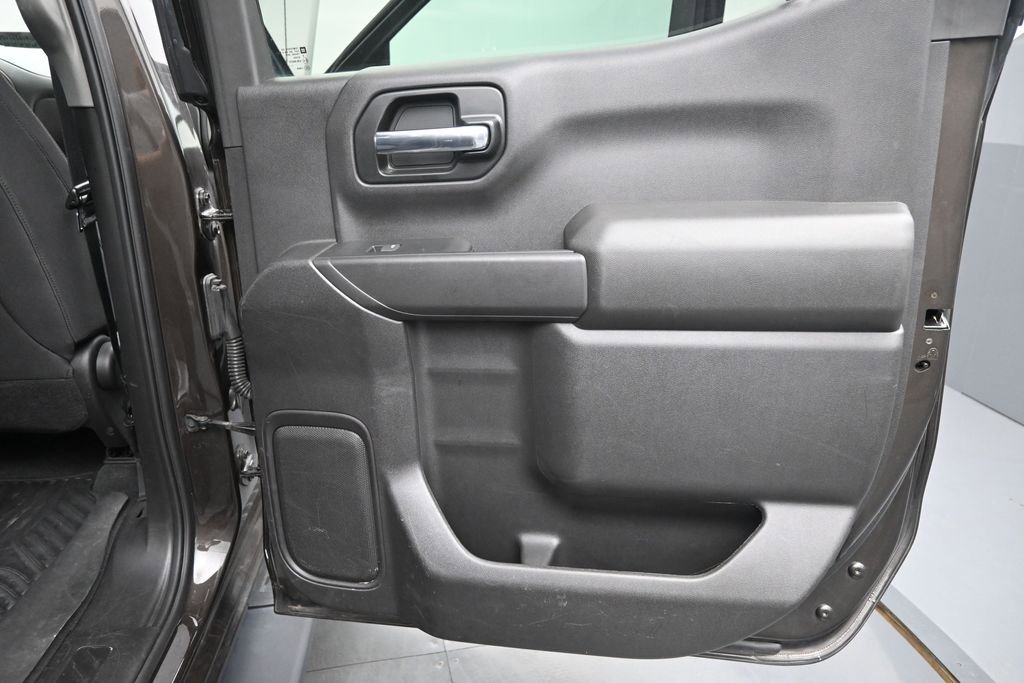Used 2021 Chevrolet Silverado 1500 LT AWD/4WD image 16
